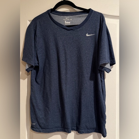 Nike XL Blue Short Sleeve Tee with Dri-FIT Technology - Picture 1 of 4